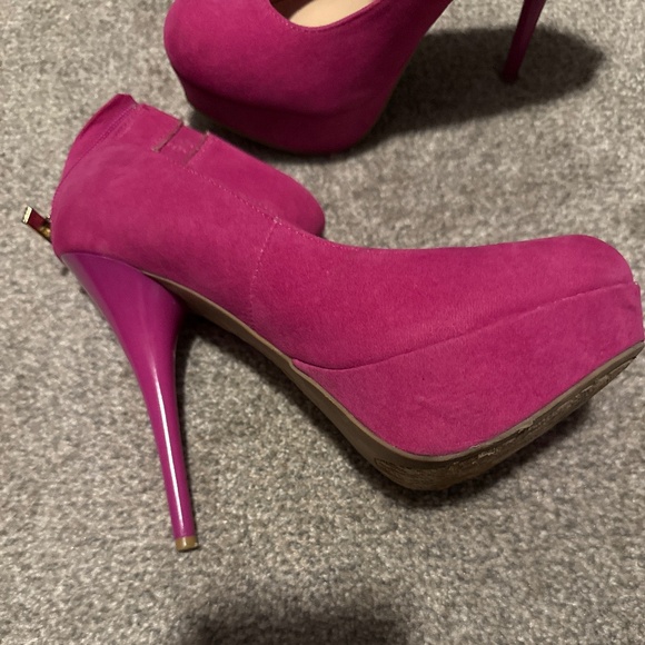 Pump High heels - Picture 2 of 5